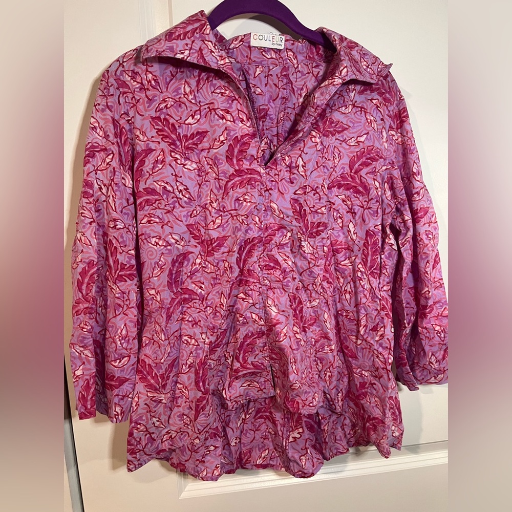 COULEUR by Finley Pink & Red  & Purple Paisley V Neck Pull On Tunic Blouse Small